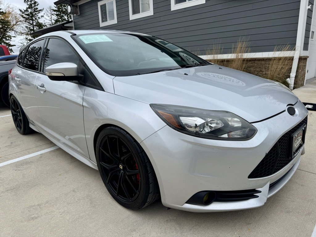 Used 2014 Ford Focus ST w/ Equipment Group 202A image 2
