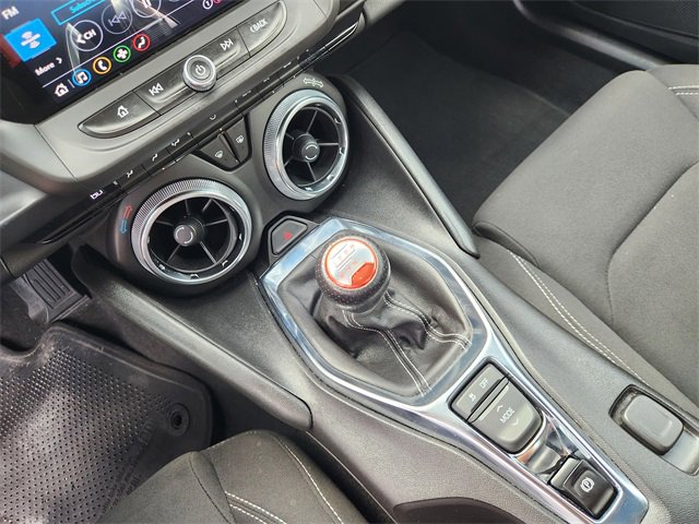 Used 2021 Chevrolet Camaro LT w/ Technology Package image 18