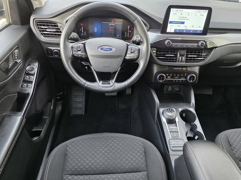 Used 2024 Ford Escape Active w/ Cold Weather Package FWD image 10