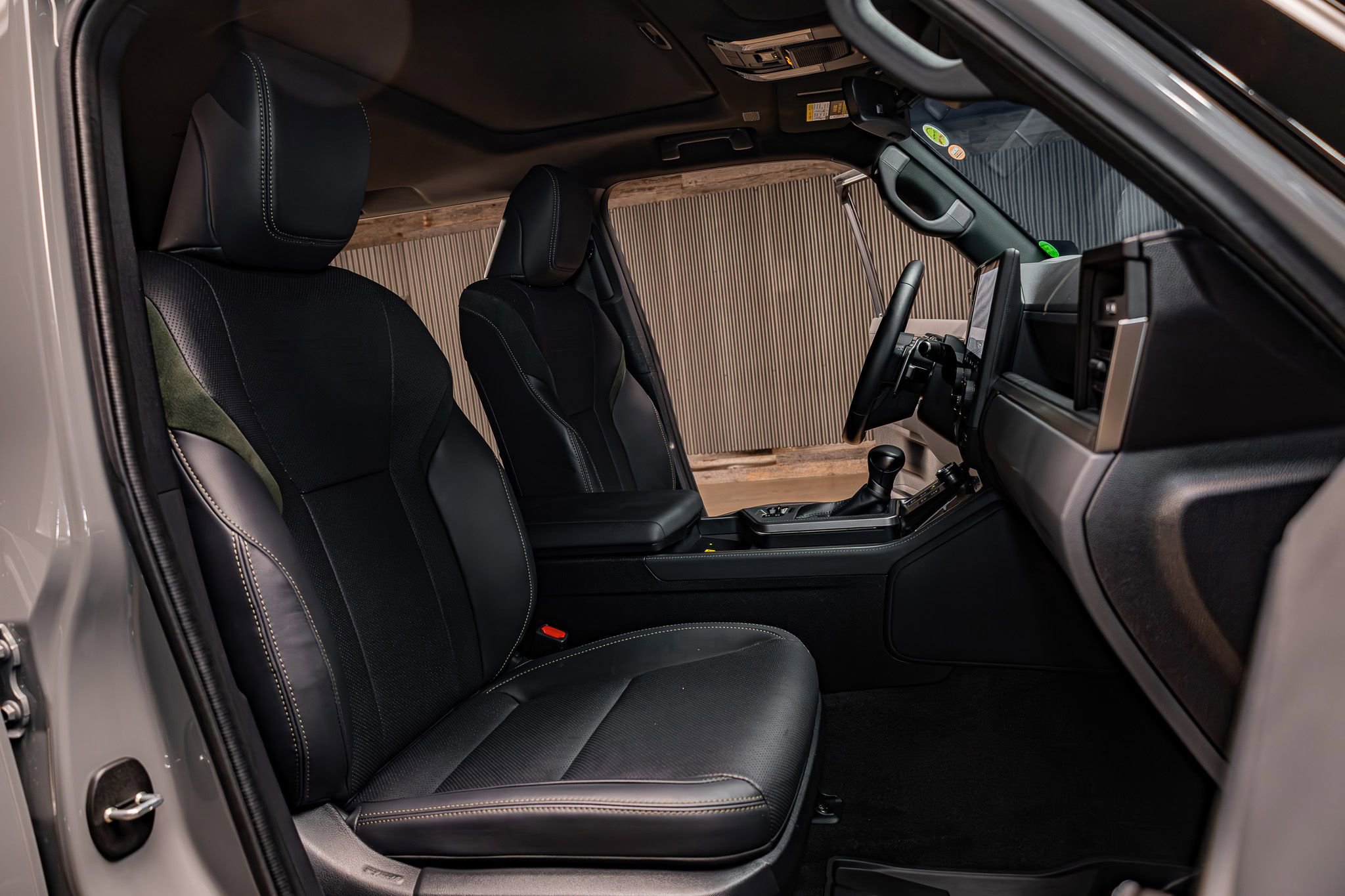 Used 2025 Lexus GX 550 550 Overtrail image 27