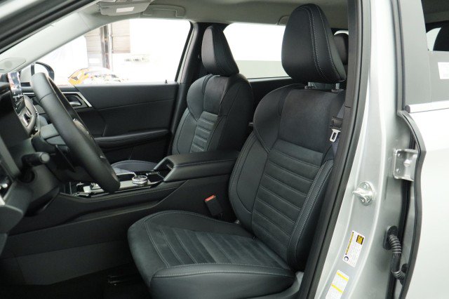 New 2026 Mitsubishi Outlander SE FWD image 7