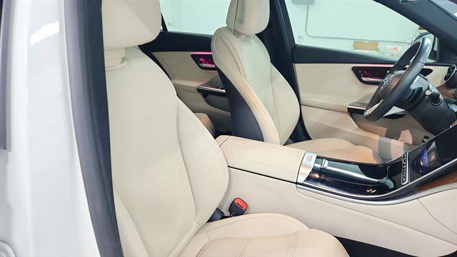 Used 2024 Mercedes-Benz C 300 4MATIC Sedan image 25