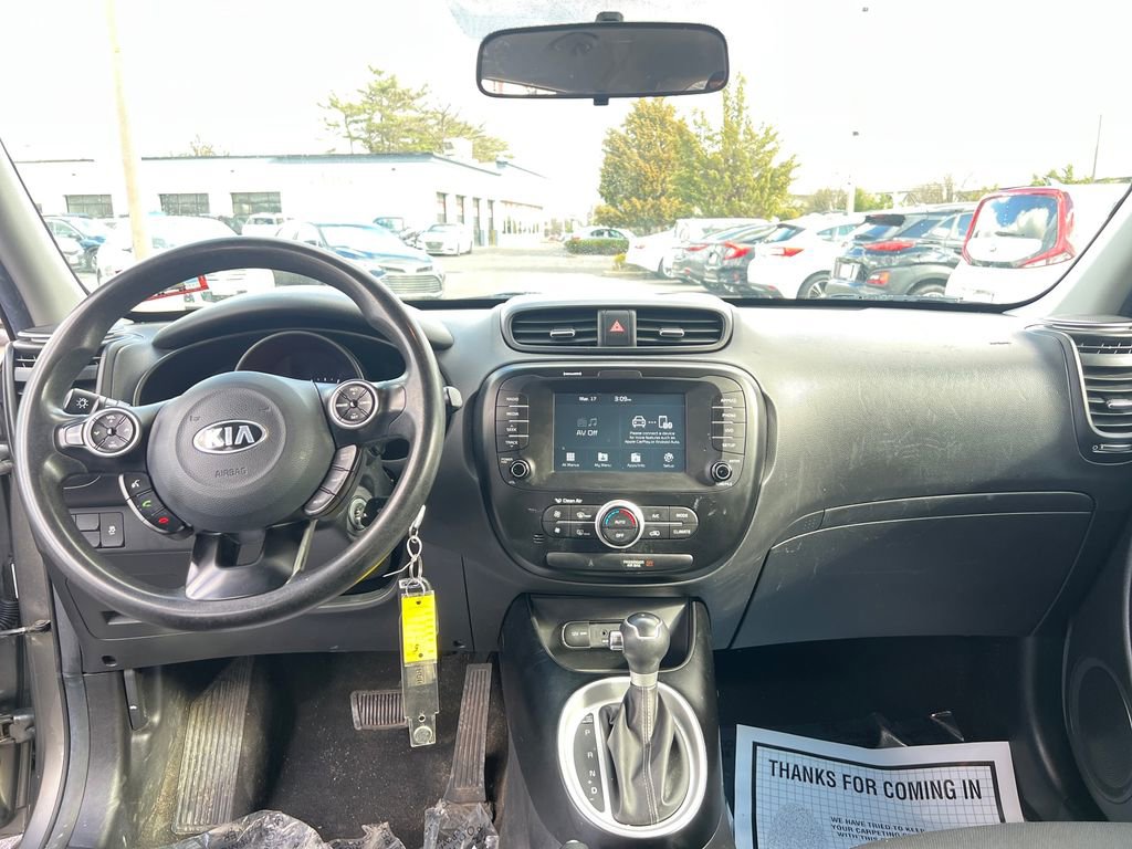 Used 2018 Kia Soul + image 17