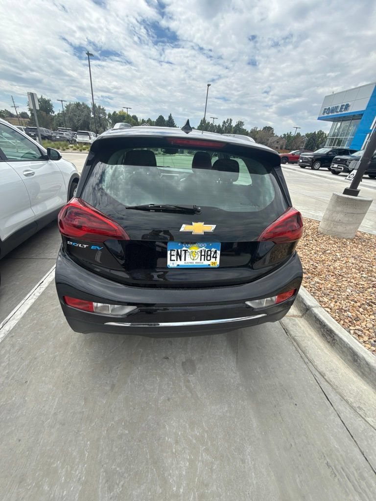 Used 2020 Chevrolet Bolt Premier w/ Infotainment Package FWD image 8