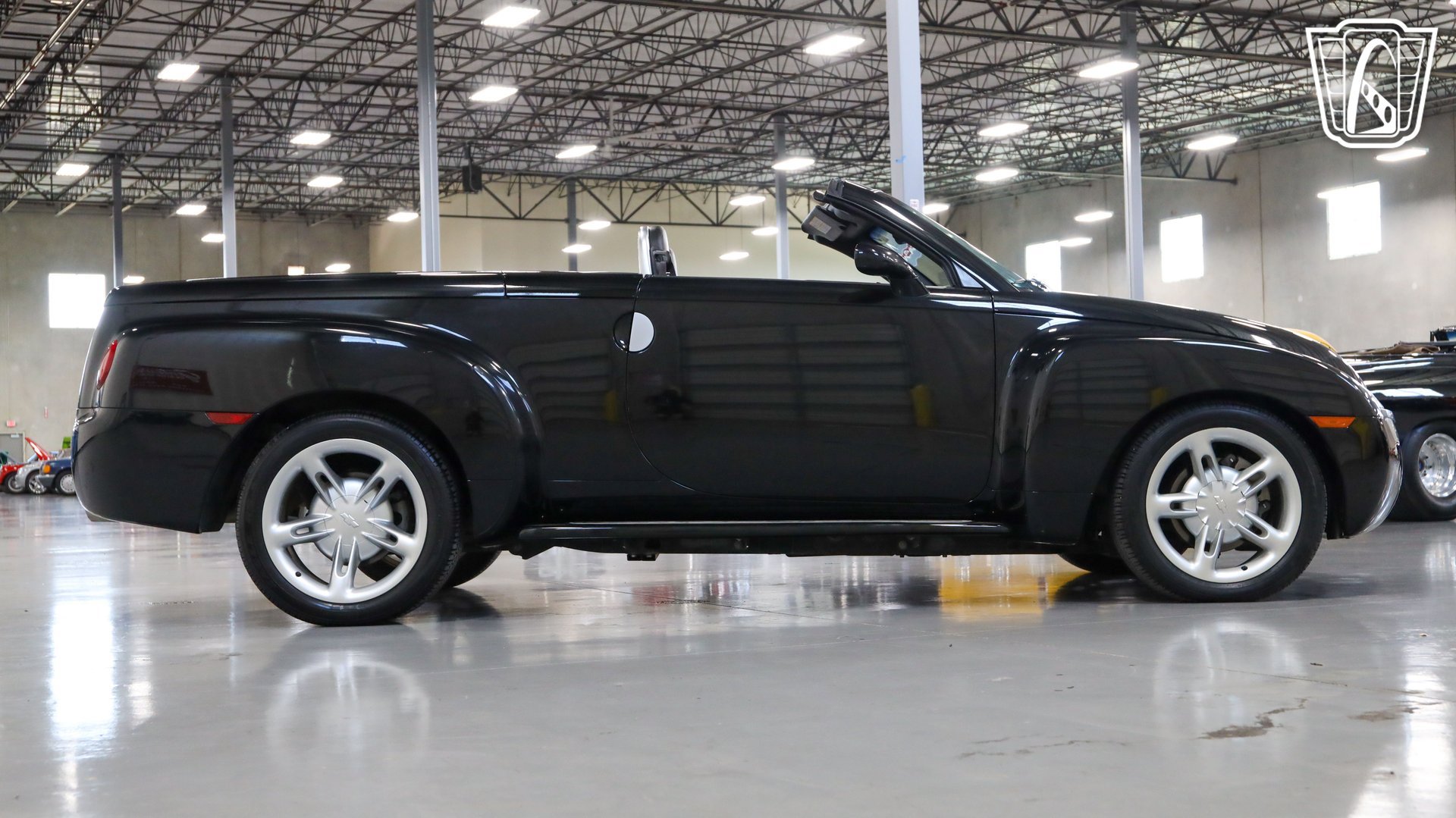 Used 2003 Chevrolet SSR w/ Preferred Equipment Group RWD image 7