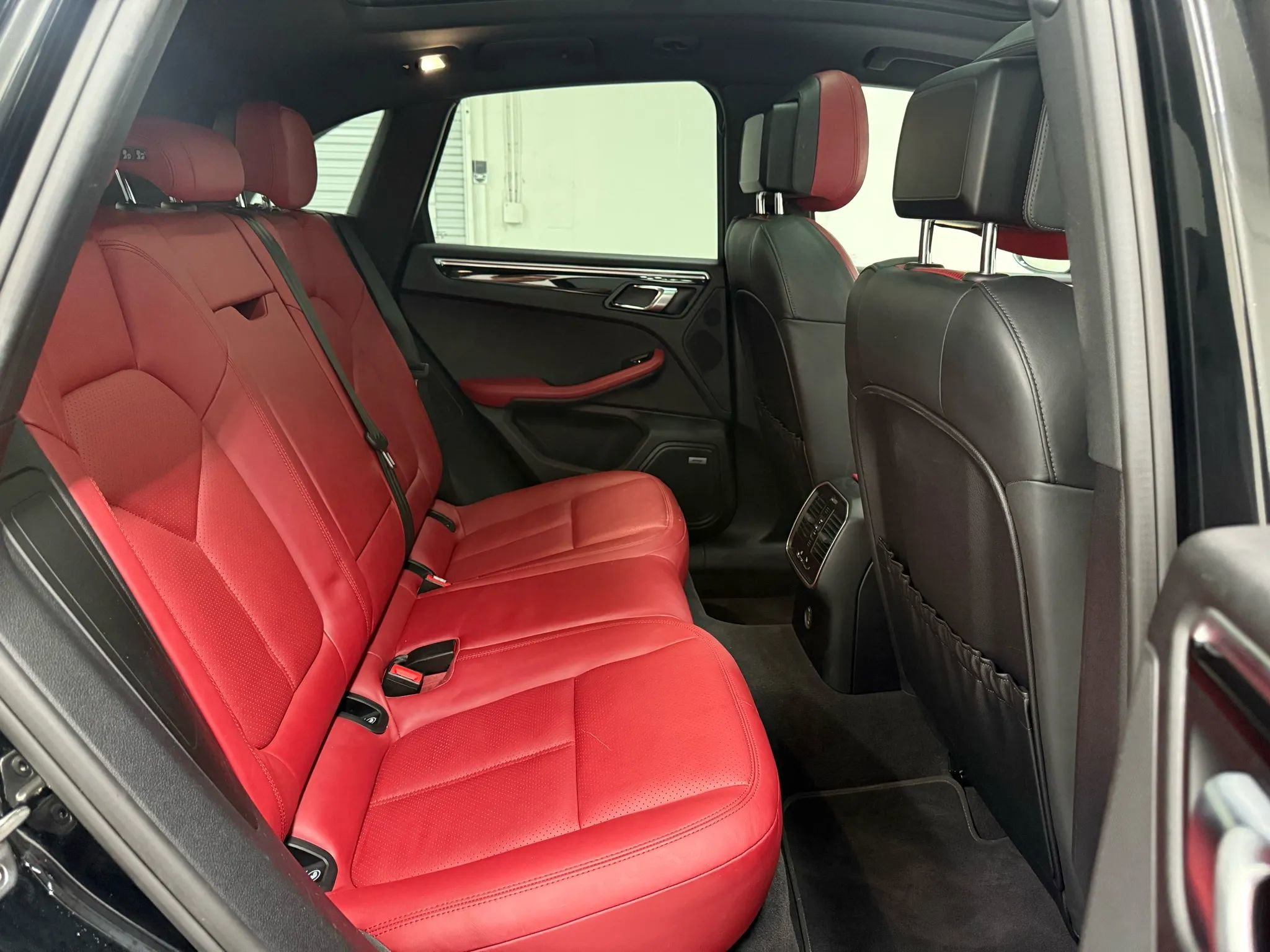 Used 2019 Porsche Macan Sport Edition image 15