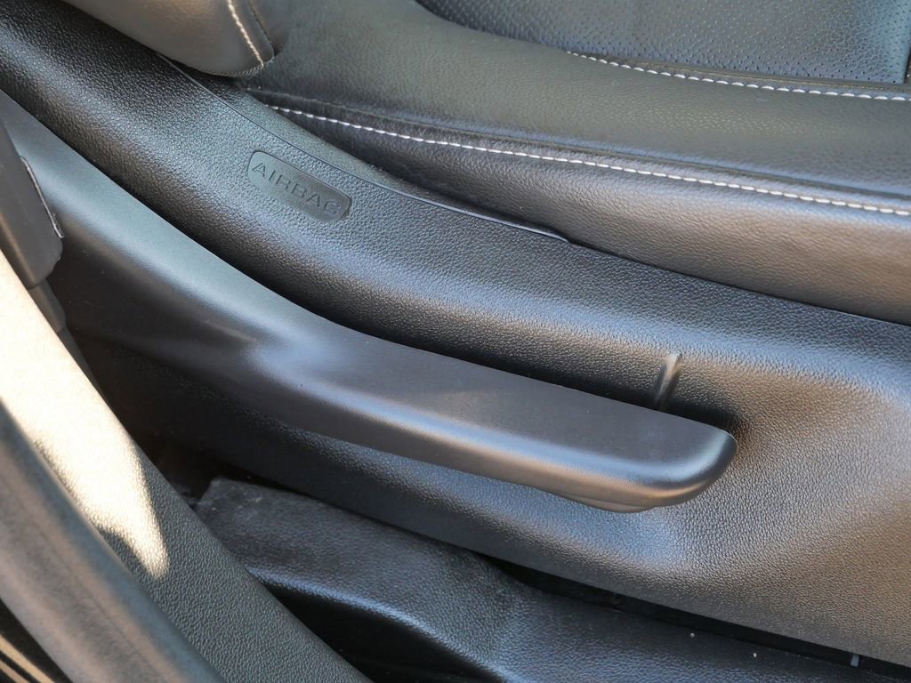 Used 2023 GMC Acadia SLT image 16