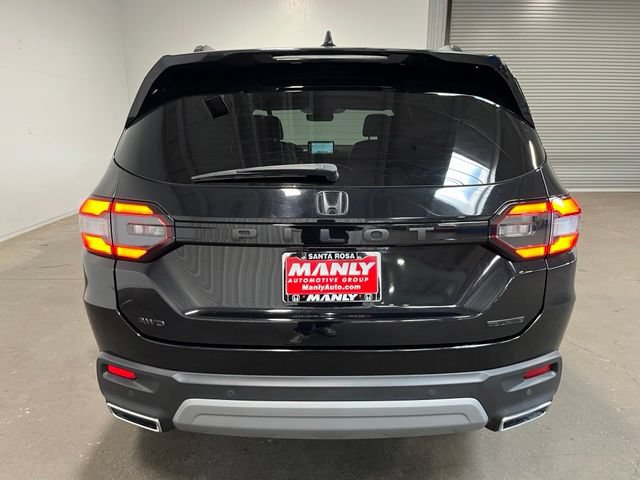 Used 2024 Honda Pilot Touring image 4