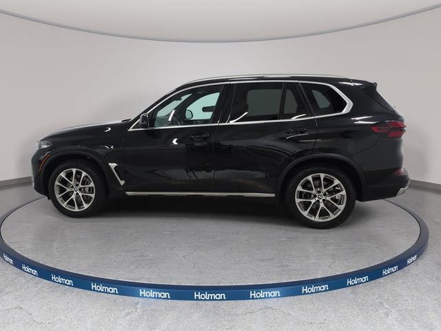 Certified 2024 BMW X5 xDrive40i w/ Parking Assistance Package AWD/4WD image 8