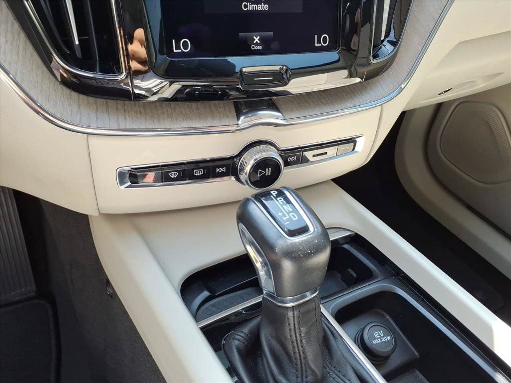 Used 2018 Volvo XC60 T5 Inscription w/ Advanced Package AWD/4WD image 31