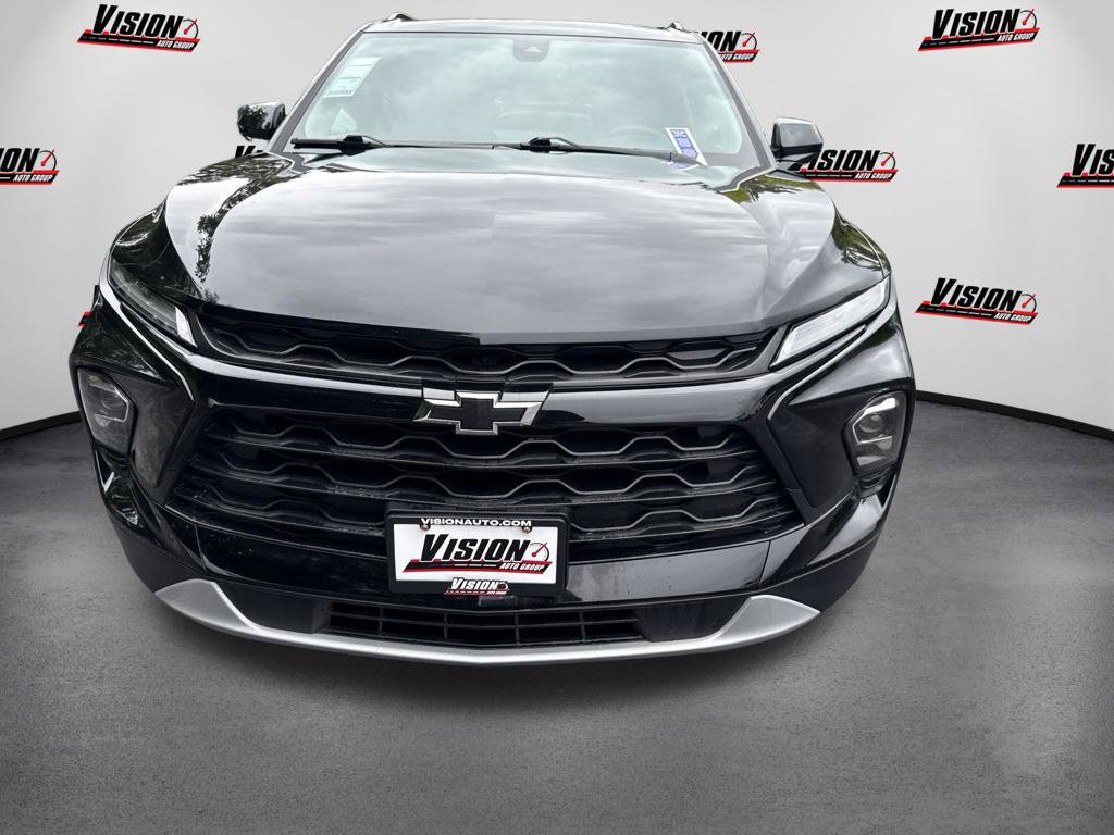 Used 2023 Chevrolet Blazer LT w/ Convenience Package AWD/4WD image 2