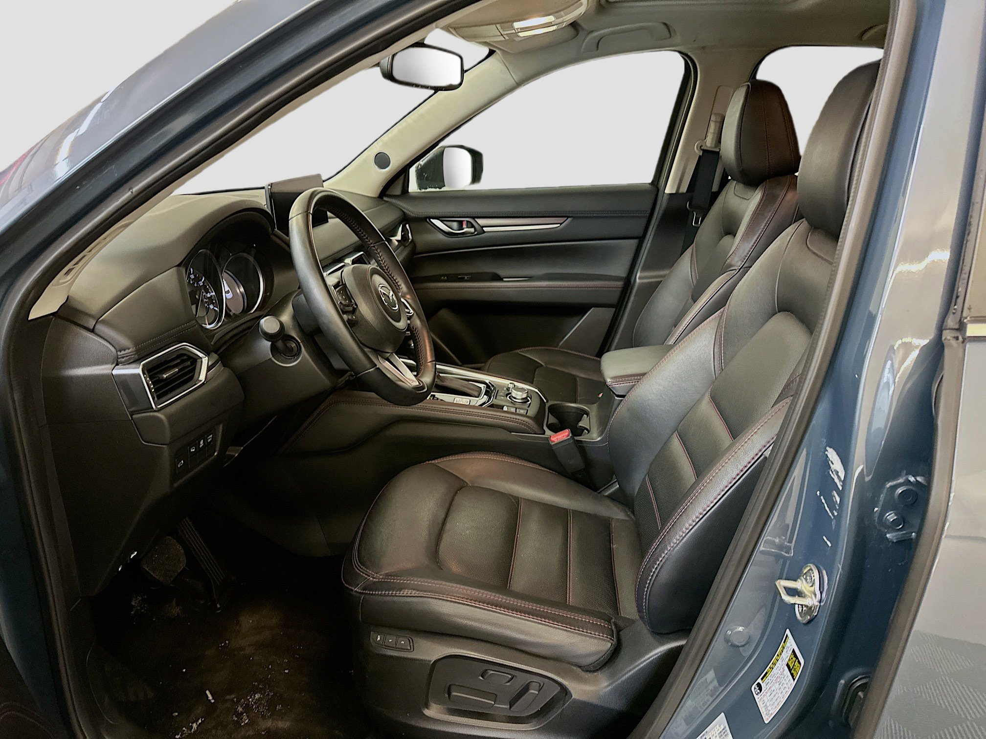 Used 2025 MAZDA CX-5 Carbon Edition image 13