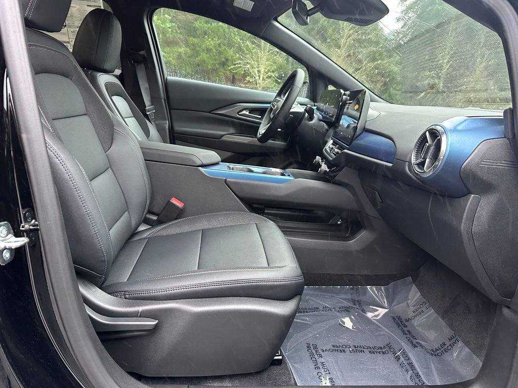 New 2026 Chevrolet Equinox EV LT image 10