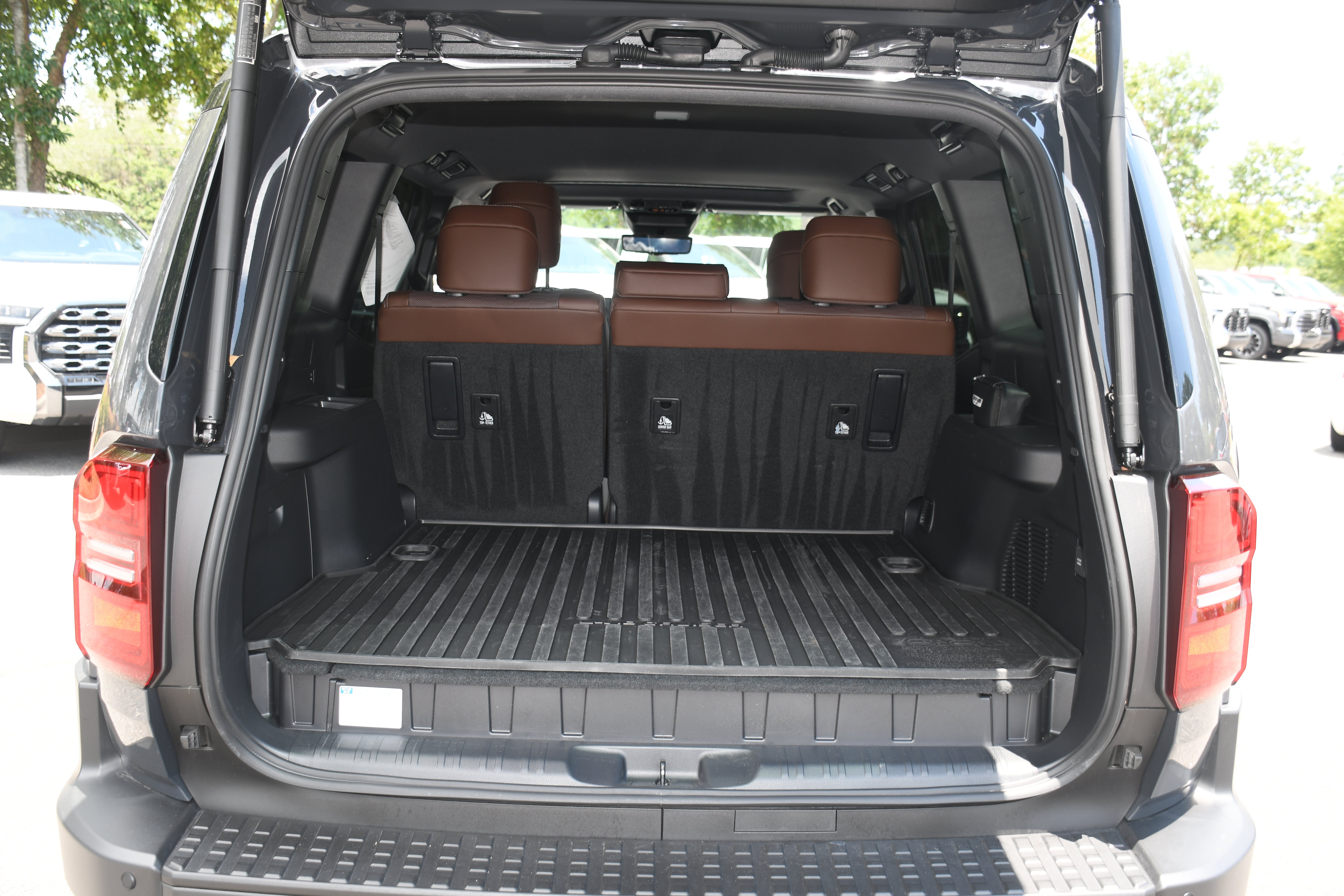 Certified 2025 Toyota Land Cruiser w/ Premium Package AWD/4WD image 19