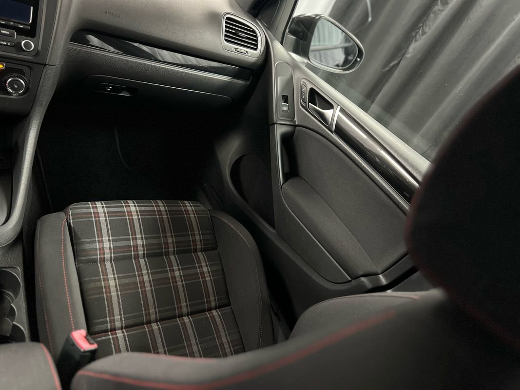 Used 2012 Volkswagen Golf 4-Door image 19