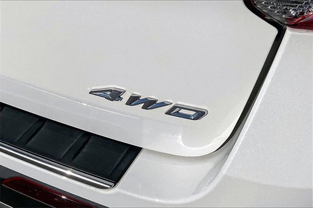 Used 2022 Ford Explorer Platinum w/ Technology Package image 8