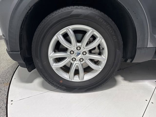 Used 2021 Ford Explorer 4WD w/ Class III Trailer Tow Package image 6