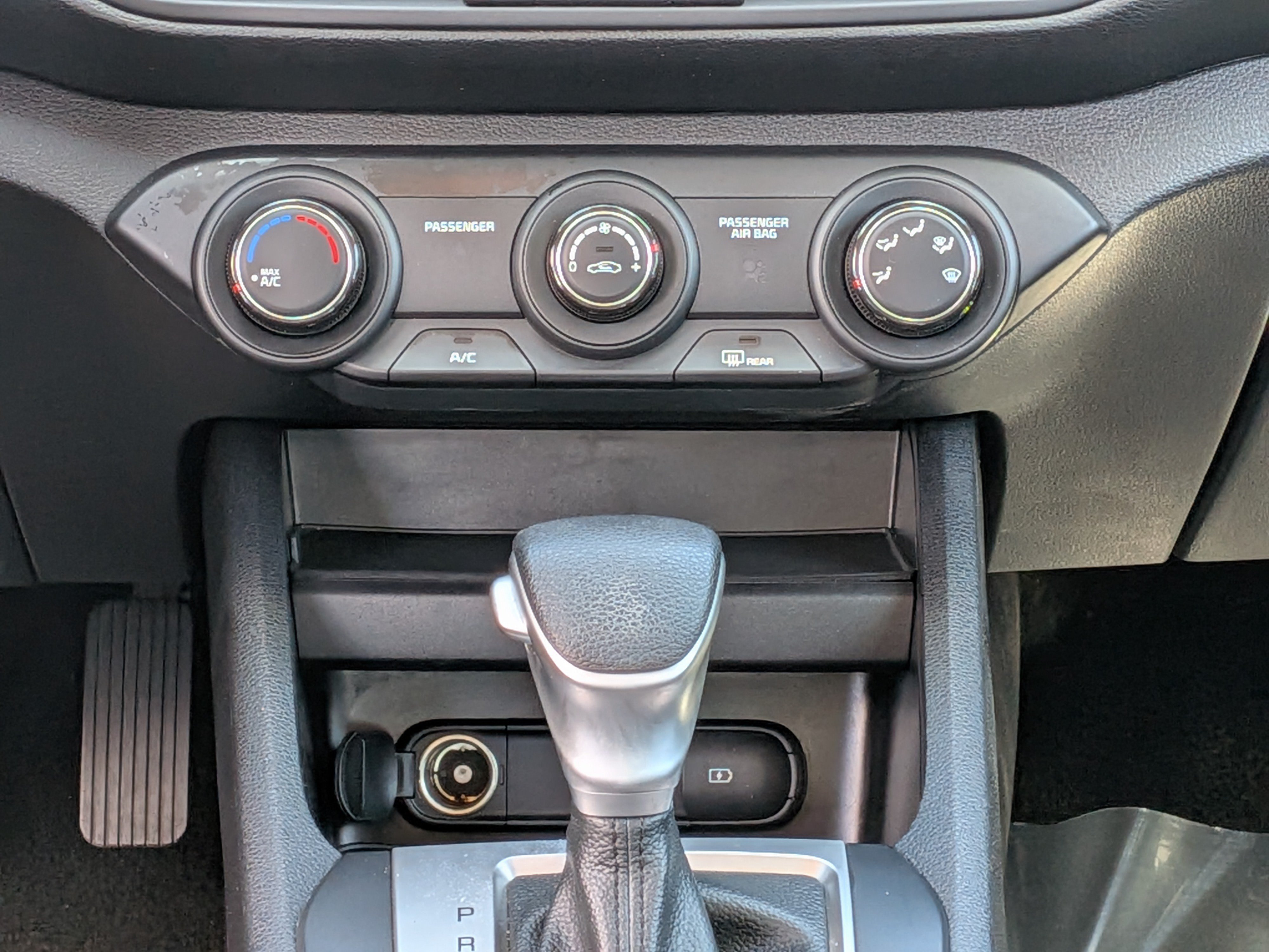 Used 2024 Kia Forte LXS FWD image 19