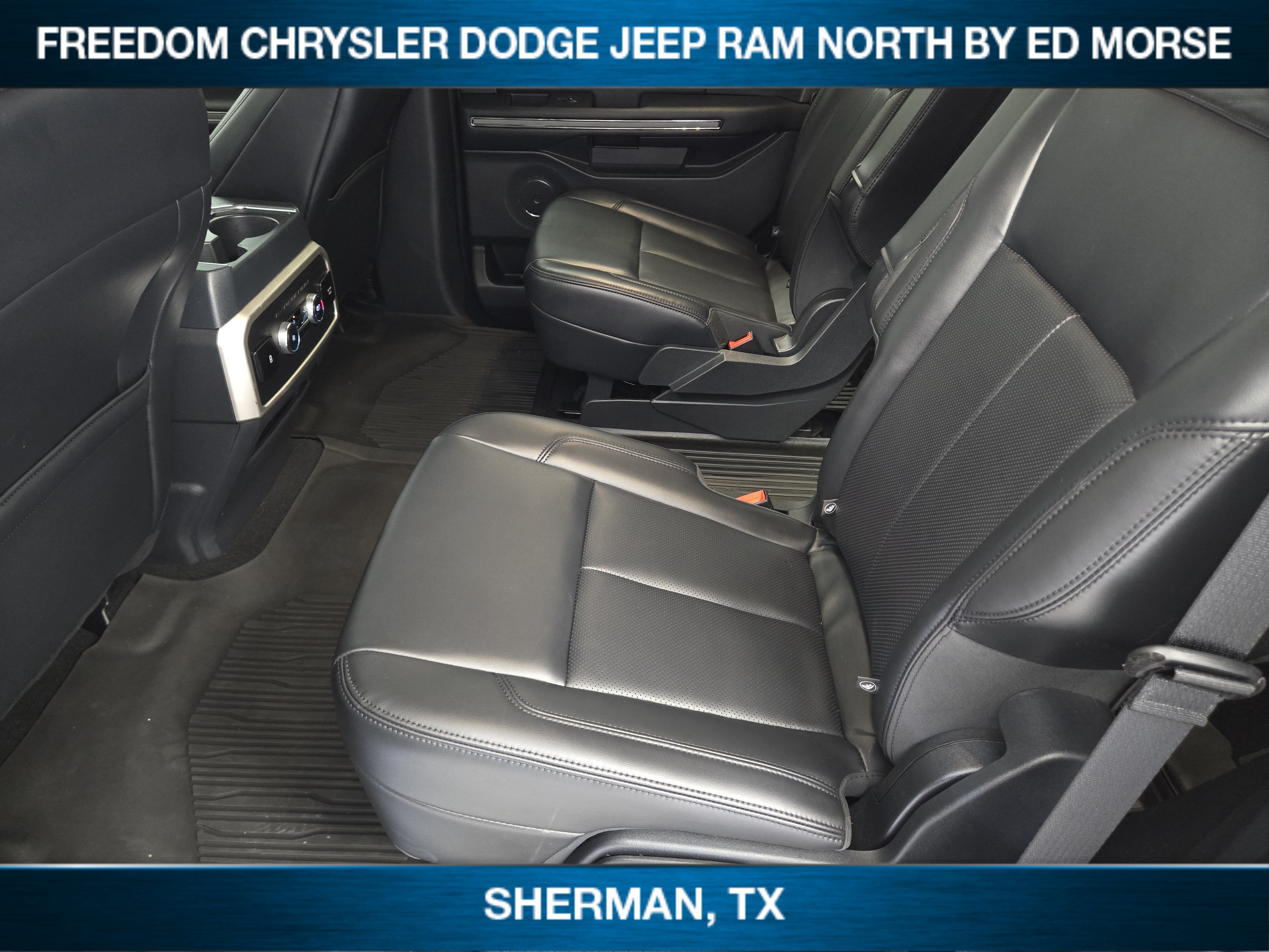 Used 2024 Ford Expedition XLT RWD image 19
