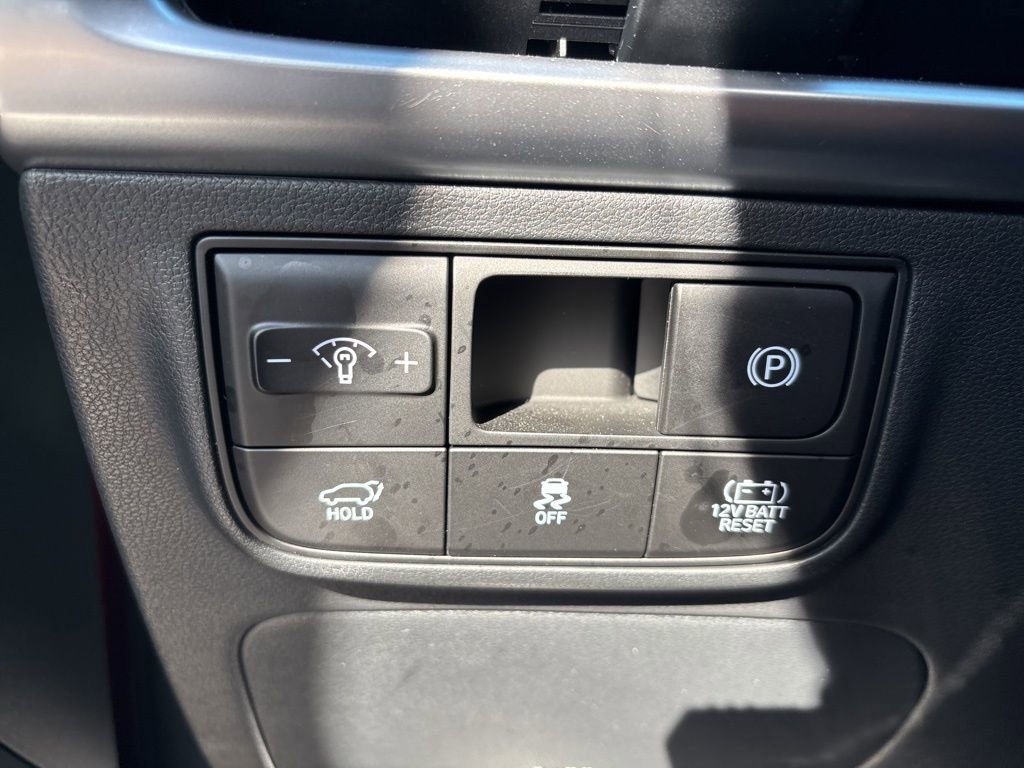 Certified 2025 Hyundai Tucson Limited AWD/4WD image 26