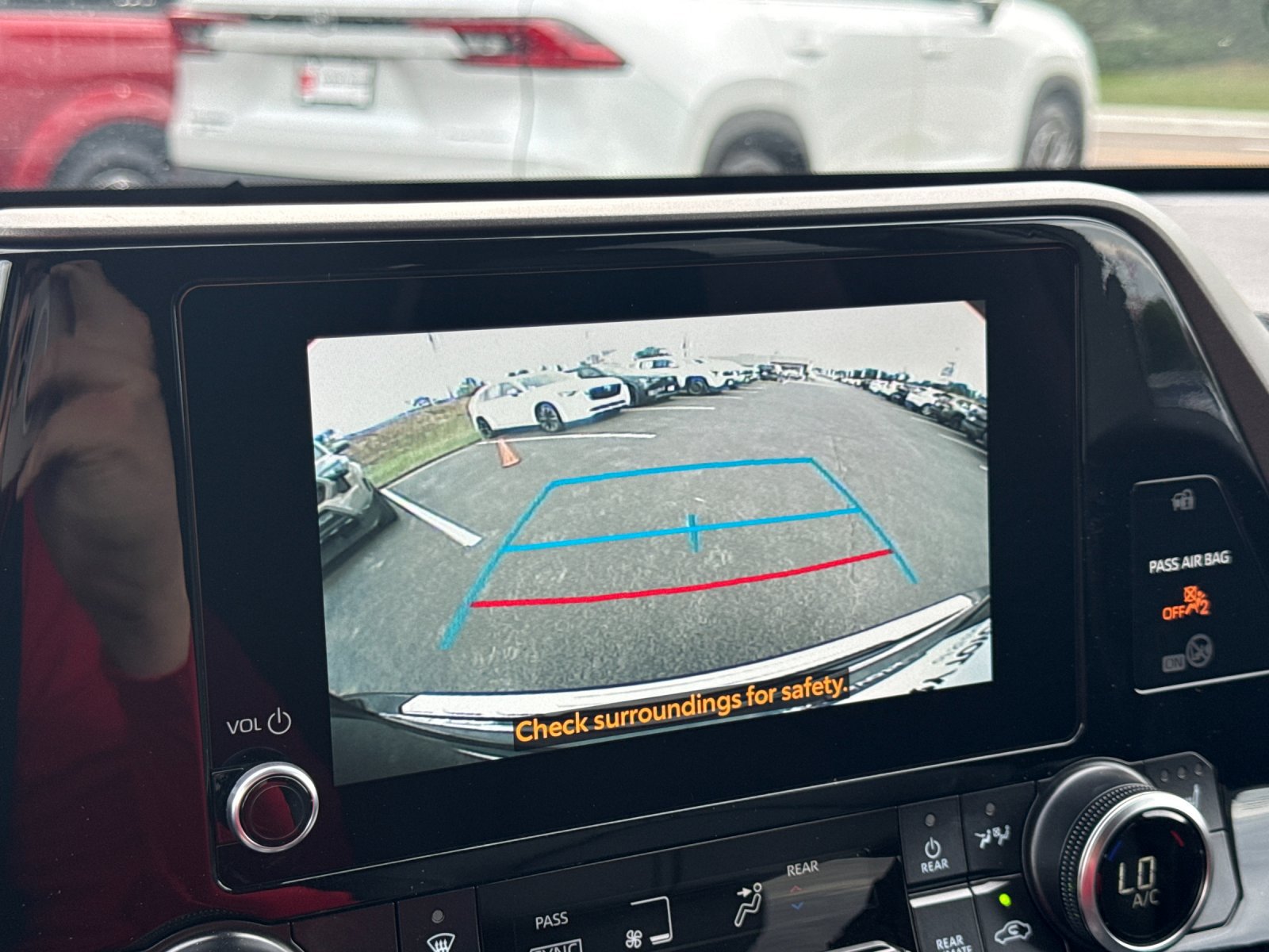 Used 2026 Toyota Highlander XLE AWD/4WD image 15