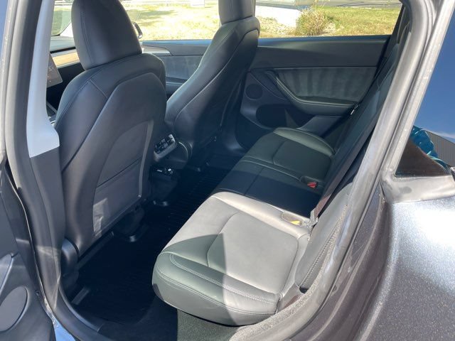 Used 2024 Tesla Model Y Long Range AWD/4WD image 15