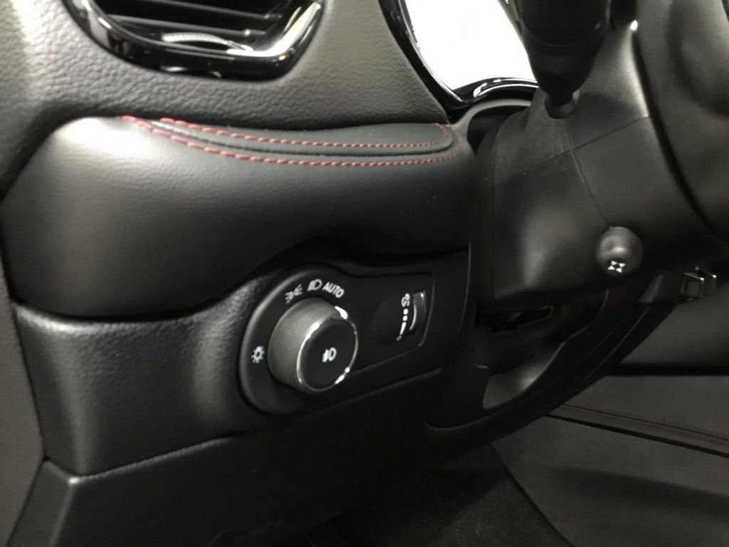 Used 2022 Dodge Durango R/T w/ Trailer Tow Group IV image 9