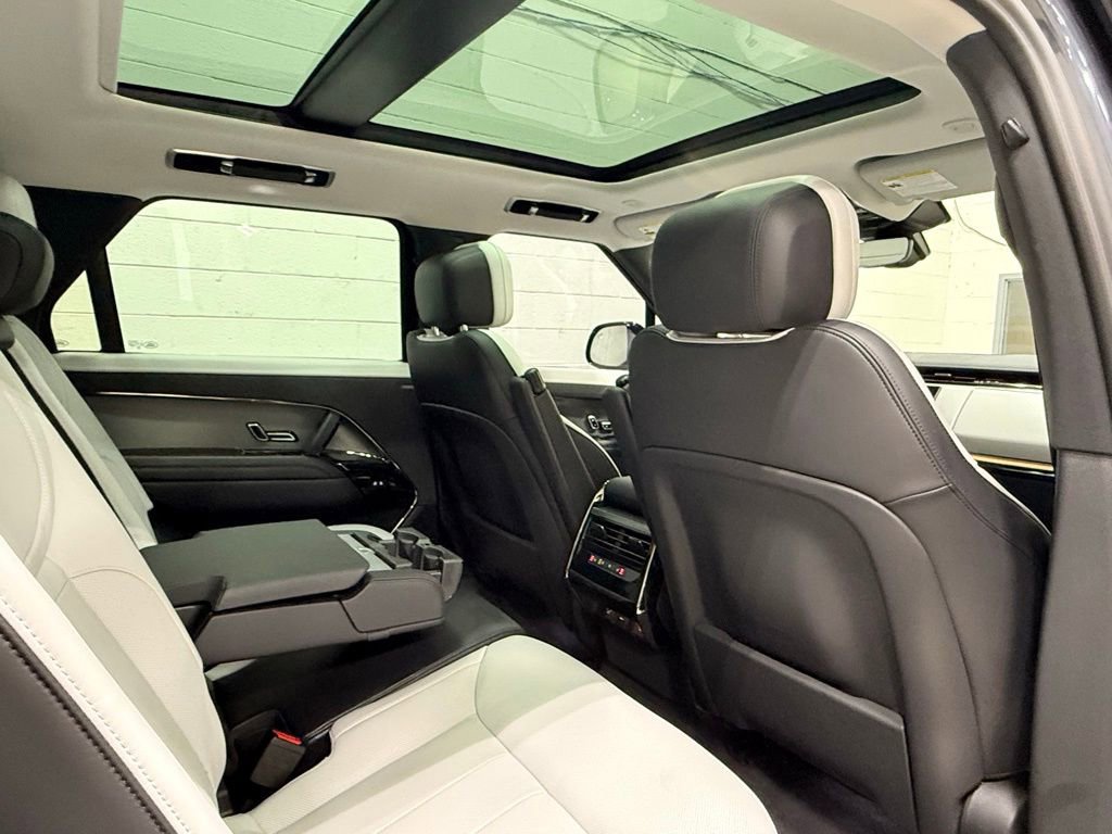 Used 2025 Land Rover Range Rover Sport Dynamic SE AWD/4WD image 47