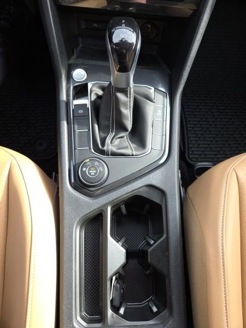 Used 2023 Volkswagen Tiguan SE AWD/4WD image 20