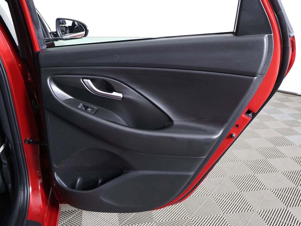 Used 2018 Hyundai Elantra GT Sport image 24