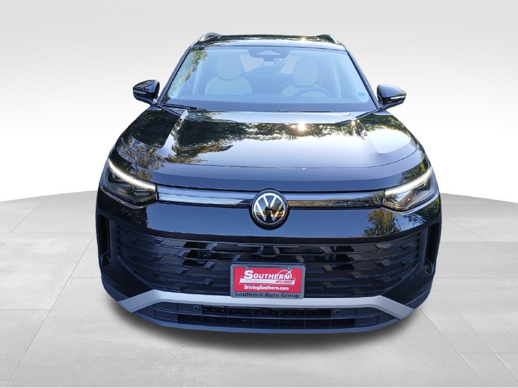 New 2027 Volkswagen Tiguan SE FWD image 8
