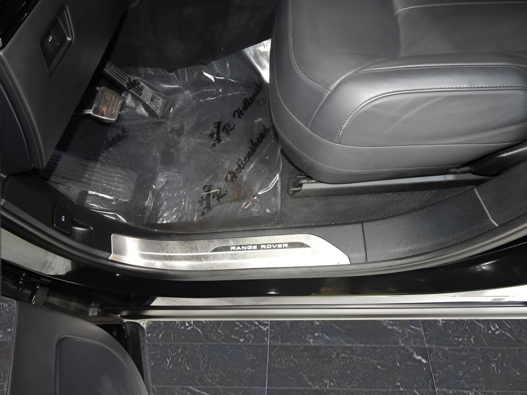 Used 2023 Land Rover Range Rover Sport SE Dynamic image 16