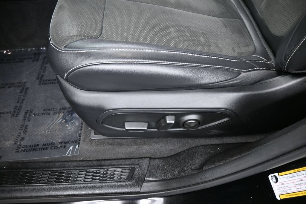 Used 2022 Jeep Grand Cherokee L Laredo RWD image 17