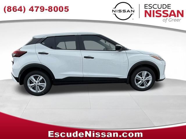 New 2025 Nissan Kicks Play S FWD image 2