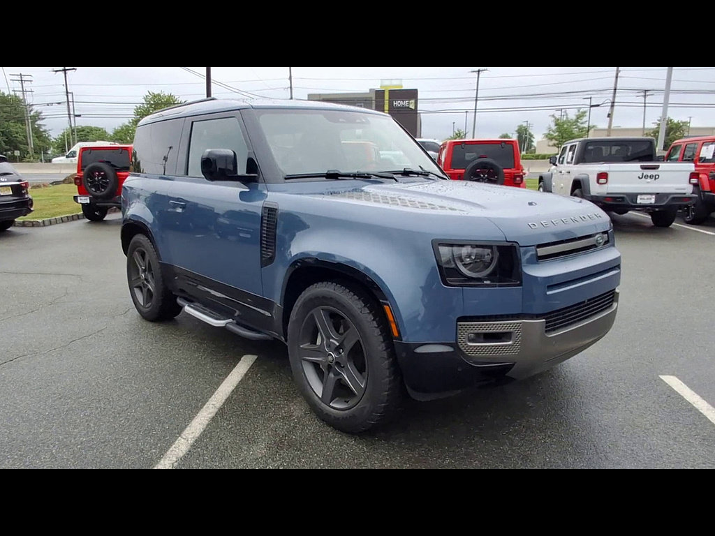 Used 2024 Land Rover Defender 90 X-Dynamic SE AWD/4WD image 2