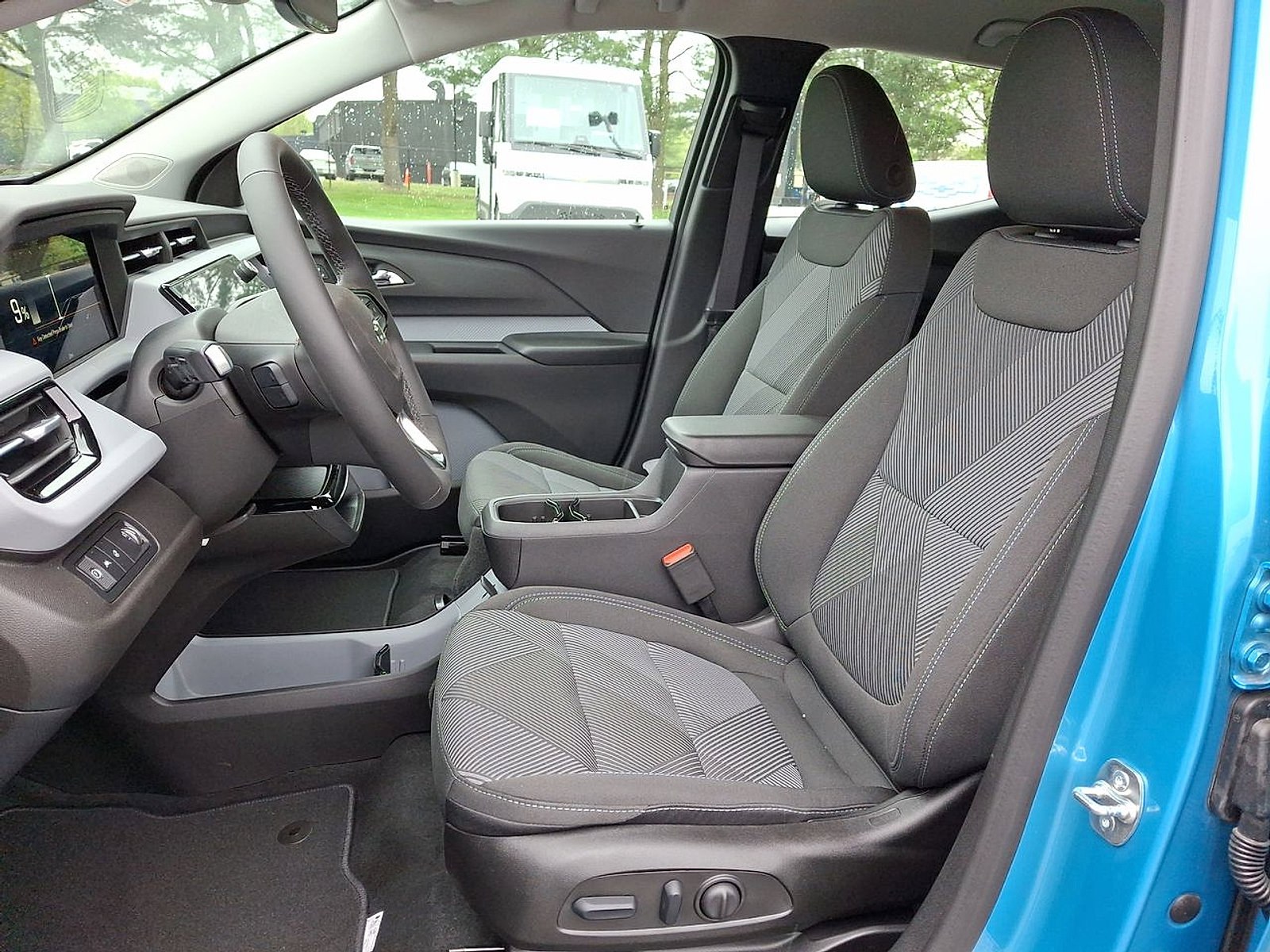 New 2027 Chevrolet Bolt LT w/ Comfort Package FWD image 14