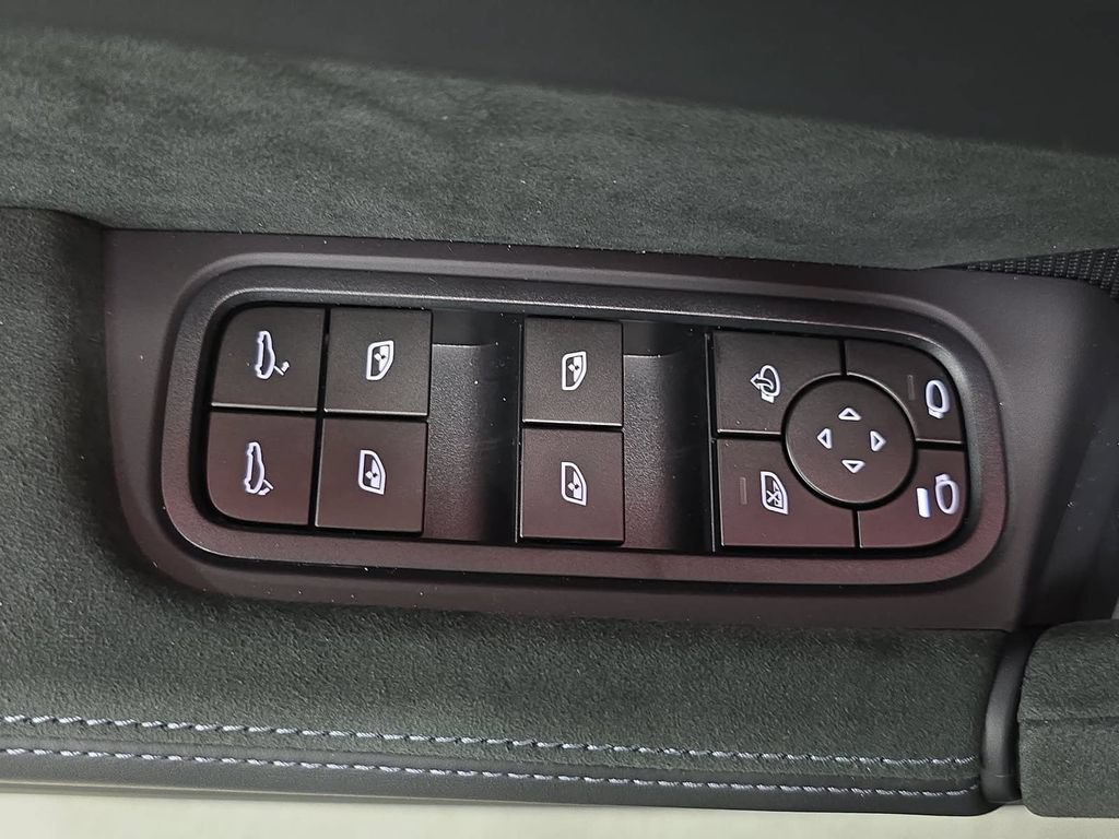 New 2026 Porsche Cayenne Turbo GT AWD/4WD image 24