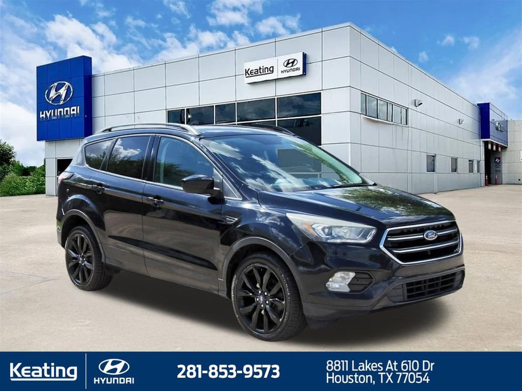 Used 2018 Ford Escape SE w/ SE Sport Appearance Package FWD image 3