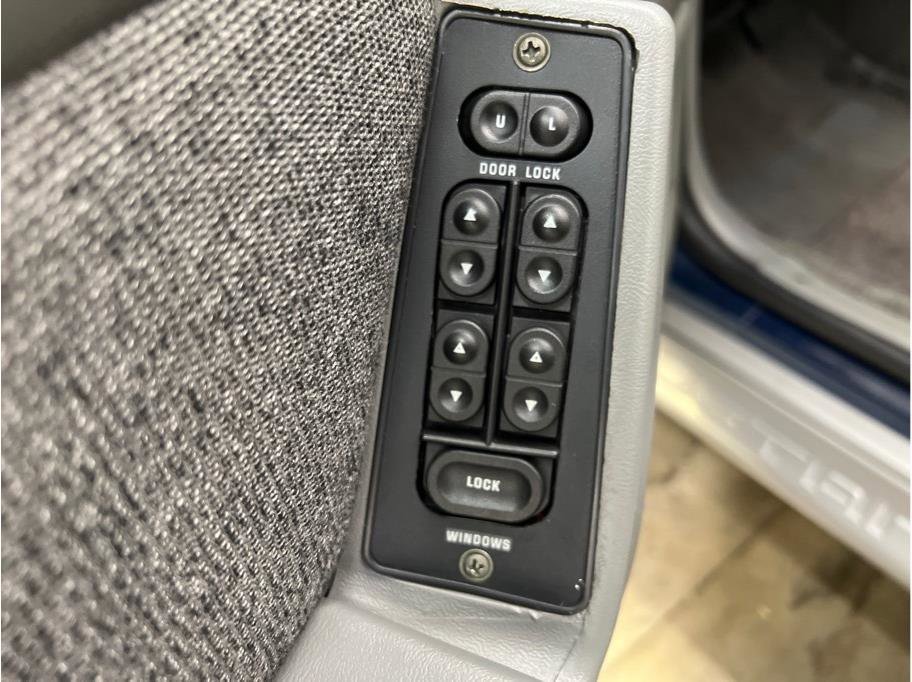 Used 1988 Ford Mustang GT image 39