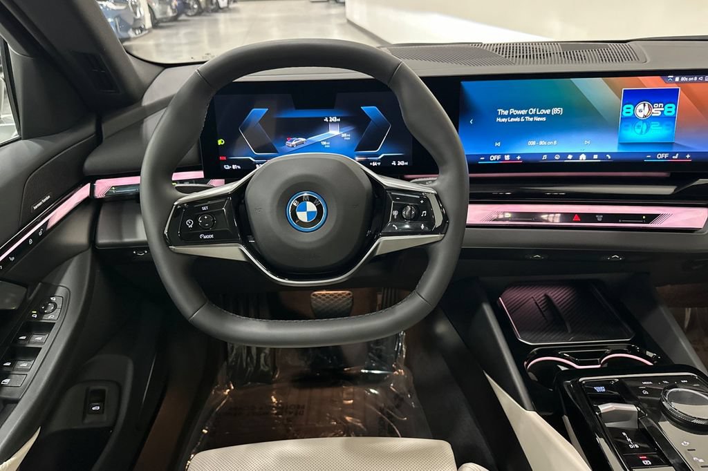 Used 2024 BMW i5 eDrive40i w/ Premium Package RWD image 16