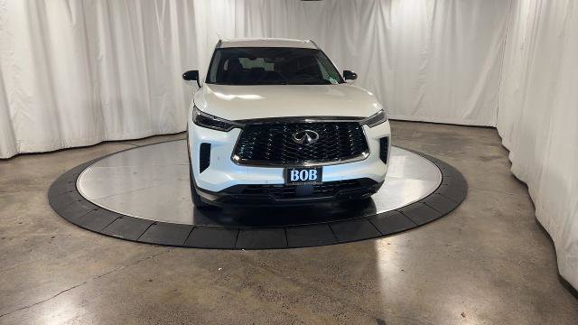 Certified 2025 INFINITI QX60 Luxe w/ Vision Package image 4