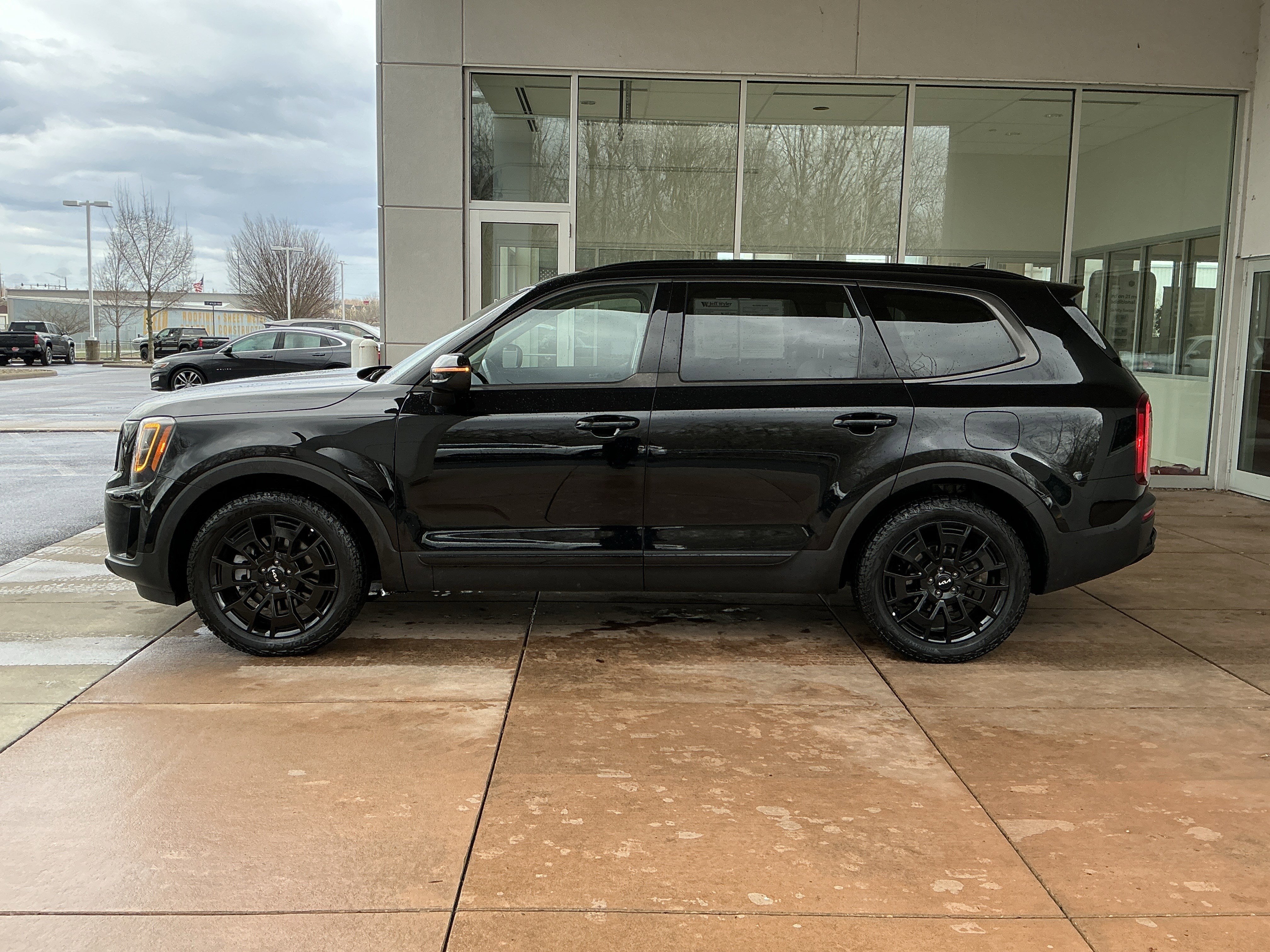 Used 2022 Kia Telluride EX w/ EX Premium Package image 19
