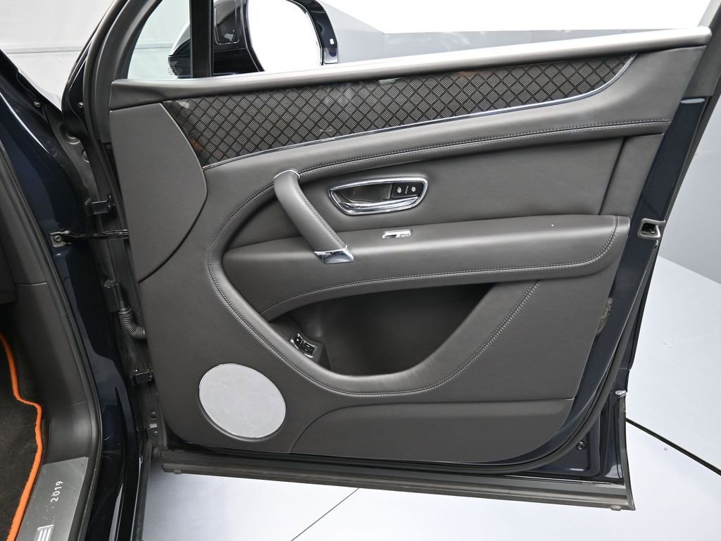 Certified 2020 Bentley Bentayga AWD/4WD image 29