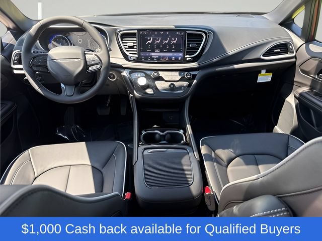 New 2027 Chrysler Pacifica Limited FWD image 20