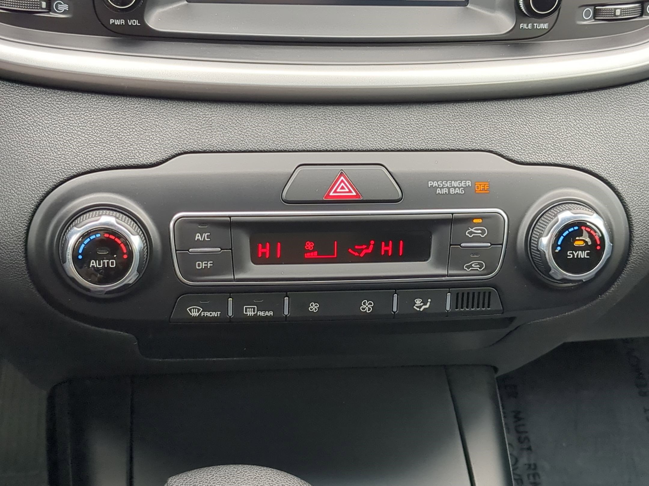 Used 2019 Kia Sorento LX V6 image 23