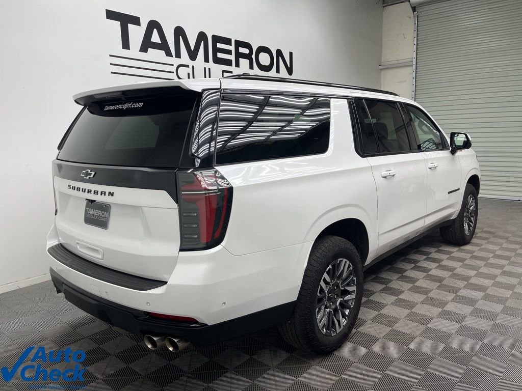Used 2025 Chevrolet Suburban Z71 image 7