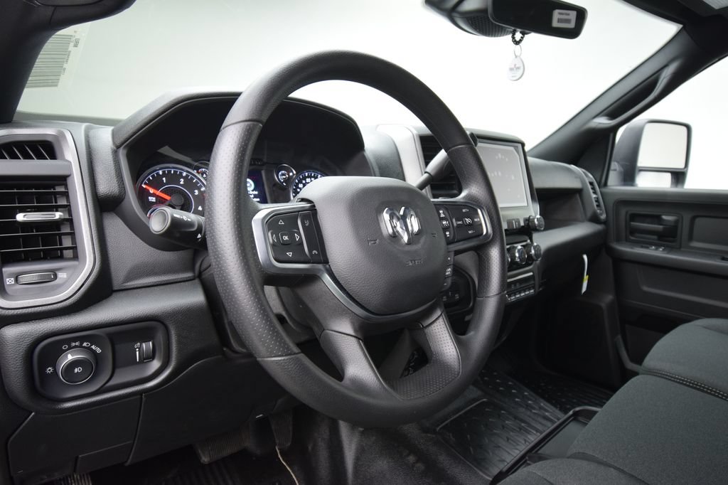 New 2026 RAM 5500 Tradesman AWD/4WD image 38