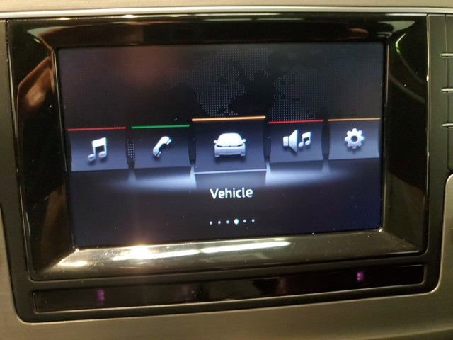 Used 2015 Volkswagen Golf S w/ Lighting Package image 20