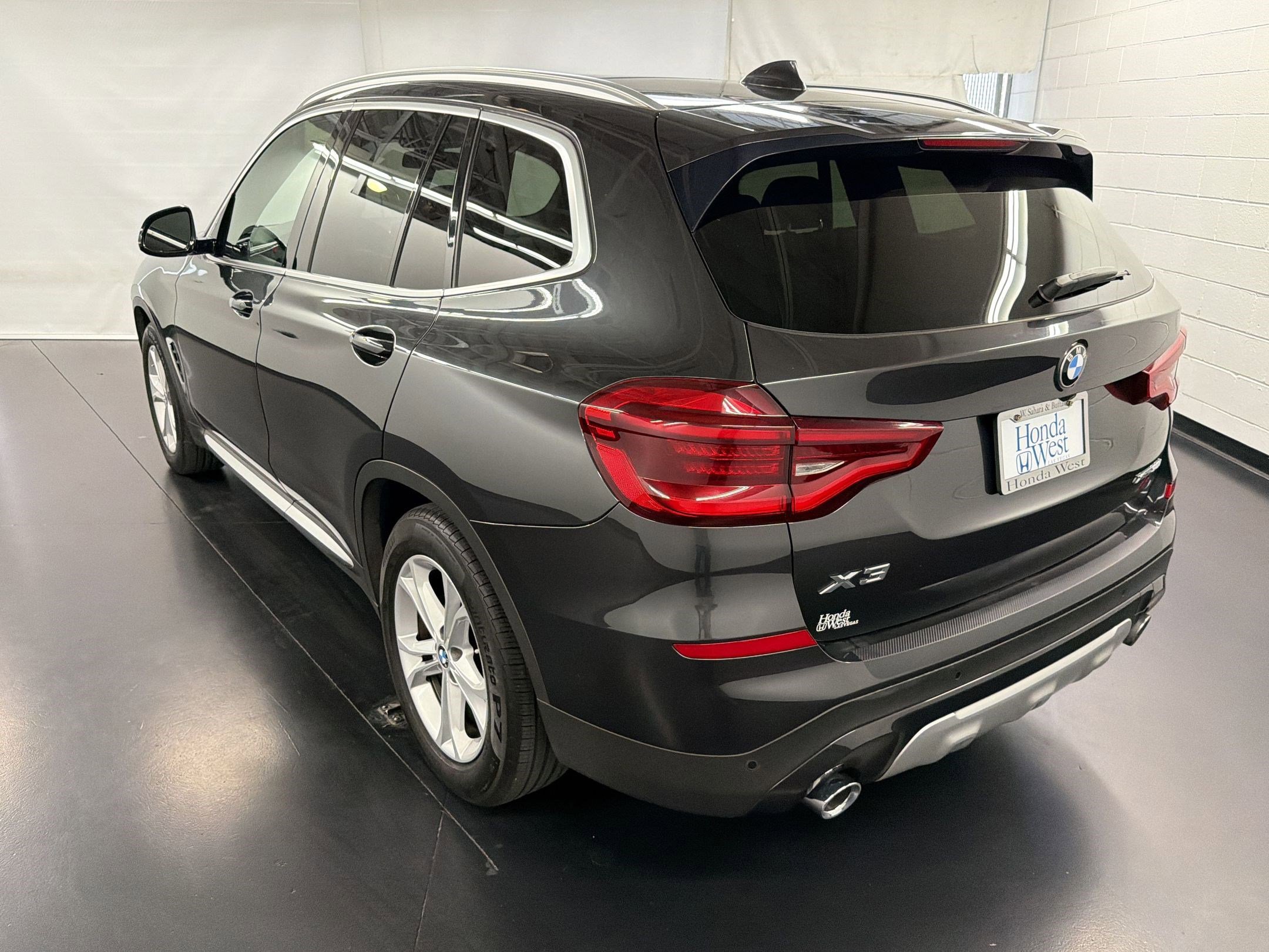 Used 2021 BMW X3 xDrive30i AWD/4WD image 3