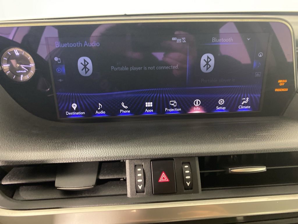 Used 2020 Lexus ES 300h w/ Premium Package image 17